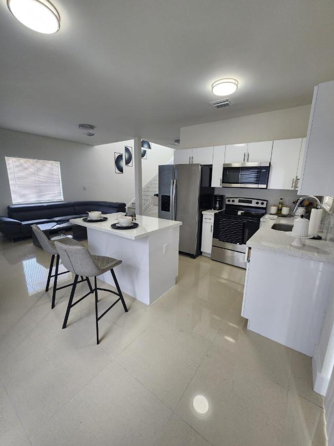 The 305 Villa Miami Exterior photo